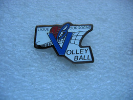 Pin's De La Ligue De Bourgogne De VOLLEYBALL - Volleyball