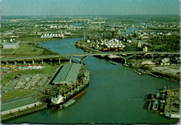 11525 - USA - Houston , Turning Basin At The Port Surrounded By The Petroleum Center - Gelaufen 1979 - Houston