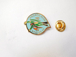 Beau Pin's Pins , Plongée , Aquatic Club De Brioux Sur Boutonne , Deux Sévres - Plongée