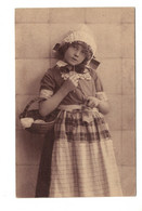 DG2060 - FAMOUS CHILD MODEL GRETE REINWALD LITTLE SISTER HANNI As A DUTCH GIRL - LEPOGRAVURE - Portraits