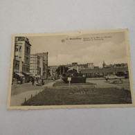 Blankenberge - Blankenberghe / Avenue De La Mer Et L'Auvent - Zeelaan En Scherming 1953 Schaaf Plek Bovenrand - Blankenberge