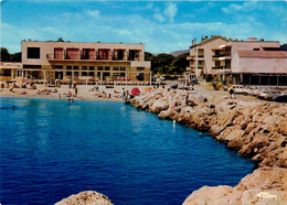 Hyères * Port * Vue Sur La Plage Et Les Hôtels - Hyeres