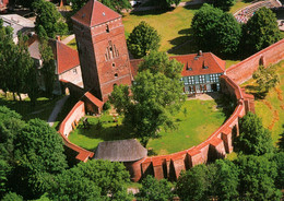 AK Wittstock Dosse Amtsturm Mit Burghof Heimatmuseum Luftaufnahme Luftbild Alte Bischofsburg - Wittstock