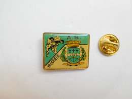 Beau Pin's Pins , Arts Martiaux , Judo AS Le Vaudreuil , Eure , Blason - Judo