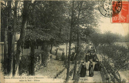 St Denis * Maison D'éducation De La Légion D'honneur * Allée Du Mur * Les élèves * école - Saint Denis