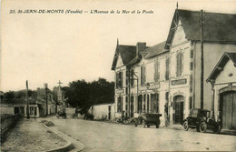 St Jean De Monts * L'avenue De La Mer Et La Poste * Arrêt De L'autobus * Automobile Voiture Ancienne - Saint Jean De Monts