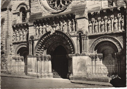 CPM THOUARS Facade De L'Eglise Saint-Medard (1141624) - Thouars