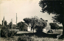 MANCHE  CARTERET  La Gare Et La Vieille Eglise (cpsm) - Carteret