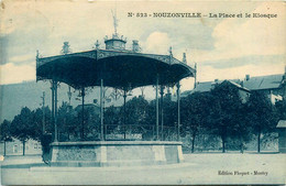 Nouzonville * La Place Du Village Et Le Kiosque à Musique - Andere & Zonder Classificatie