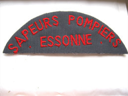 ECUUSON DE MANCHE DES SAPEURS POMPIERS DE L'ESSONNE SUR VELCROS ETAT EXCELLENT - Firemen