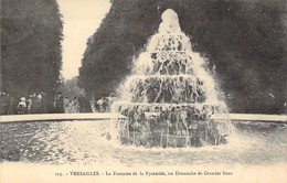 Versailles La Fontaine De La Pyramide - Ile-de-France