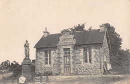 CPSM 22 SAINT ADRIEN LA MAIRIE ET MONUMENT AUX MORTS (rare Cliché - Altri & Non Classificati