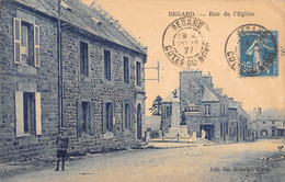 CPA 22 BEGARD RUE DE L'EGLISE - Autres & Non Classés