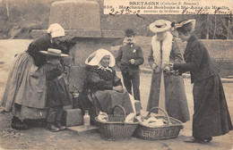 CPA 22 MARCHANDE DE BONBONS A SAINTE ANNE DU HOULIN - Autres & Non Classés