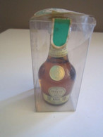 RARE Mignonnette Alcool Par AUBERGE JEANNE D'ARC LANGRES (haute-marne 52) Liqueur BENEDICTINE D.O.M. B And B Pleine - Miniature
