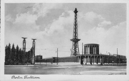 AK Berlin Funkturm Und Ausstellungshalle Um 1940 - Wilmersdorf