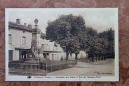 VIVONNE (86) - MONUMENT AUX MORTS ET RUE DU CHAMP-DE-FOIRE - Vivonne