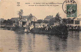 89-SENS-14 JUILLET 1907 AU FAUBOURG D'YONNE , ARRIVEE DE LA MARIEE A L'ILE DES CYGNES - Sens