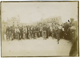 Course Cycliste à Villers-sur-Mer (Calvados). Normandie. Villas. Tirage Citrate Circa 1900. - Ancianas (antes De 1900)