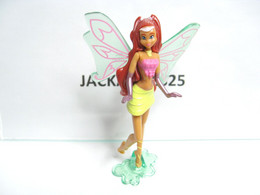 KINDER MPG NV 128  WINX CLUB  2011  + BPZ - Familles