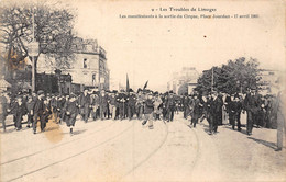 87-LIMOGES- LES TROUBLES DE LIMOGES, LES MANIFESTANTS A LA SORTIE DU CIRQUE PLACE JOURDAN 17 AVRIL 1905 - Limoges