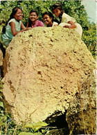 CPM AK Javanese Girls Of Children Home Leliendaal SURINAME (750405) - Surinam