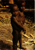 CPM AK Kinderen Van Irian Jaya SURINAME (750418) - Suriname