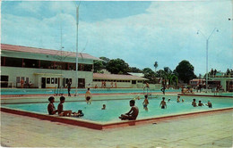 CPM AK Zwemmen In Parima Een Kijkje In Het Volkszwembad SURINAME (750444) - Suriname