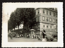 Photo Originale 10 X 7 Cm C1950 - A Situer - NICE ? Policier - Magasin Chaussures André - Traction Avant - Lugares