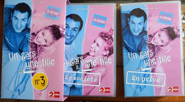 Lot De 2 Cassettes Vidéos VHS - Un Gars, Une Fille N° 3 Dans Un Coffret - Series Y Programas De TV