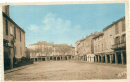 81 - Réalmont : Place De L' Eglise - Realmont