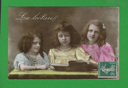 CARTES POSTALES THEME ENFANT ECOLE LECTURE - Ecoles