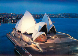 Delcampe - CPSM Australia-Famous Sydney Opera House At Dusk-Beau Timbre   L713 - Sydney