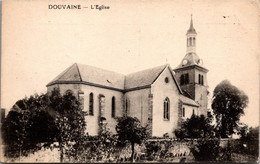 74 - DOUVAINE -- L'Eglise - Douvaine