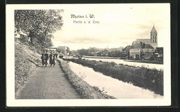 AK Rheine I. W., Passanten An Der Ems, Blick Zur Kirche - Rheine