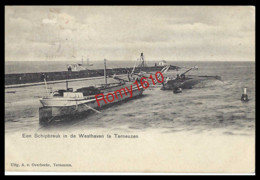 Een Schipbreuk In De Westhaven Te Terneuzen. Péniche, Bateau échoué, épave... 2 Scans. - Terneuzen