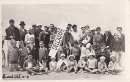 76 - MESNIL VAL - Carte Photo D'un Groupe De Vacanciers Sur La Plage (années 30/40) - Mesnières-en-Bray
