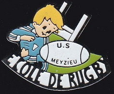 71580-Pin's-Rugby. Meyzieu .métropole De Lyon, En Région Auvergne-Rhône-Alpes - Rugby