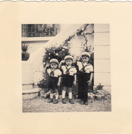 Photographie - Cannes 06 - 1953 - 3 Petits Garçons Asiatiques En Costume Marin - Photographie