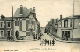Machecoul * La Rue Brie Serrant * Boulangerie * Villageois - Machecoul