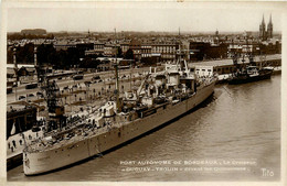 Bordeaux * Le Port Autonome * Le Croiseur DUGUAY TROUIN Devant Les Quinconces * Navire De Guerre - Bordeaux