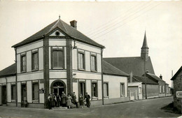 Les Corvées Les Lys * Rue Et Vue Sur Le Laboratoire GILBERT - Autres & Non Classés