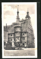 AK Hildburghausen, Platz Vor Dem Rathaus Mit Brunnen - Hildburghausen