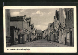 AK Bad Oldesloe, Hindenburgstrasse Mit Geschäften - Bad Oldesloe