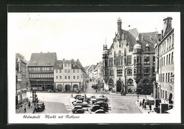 AK Helmstedt, Markt Mit Rathaus Und Zahlreichen Automobilen - Helmstedt
