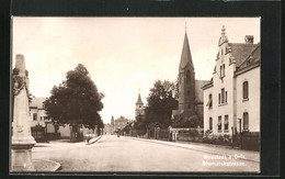 AK Neustadt A. Orla, Bismarckstrasse Mit Kirchen Und Denkmal - Neustadt / Orla