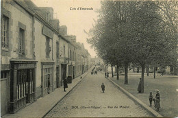 Dol * La Rue Du Moulin * Café FIBOUT - Dol De Bretagne