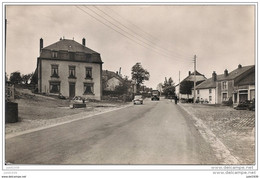 LACUISINE ..-- OLDTIMER . Vue Du Village . 1954 Vers ANVERS ( Mr Mme MAQUET ) . Voir Verso . - Florenville