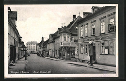 AK Usingen I. Taunus, Horst Wessel Strasse Mit Gasthaus Zur Goldenen Sonne - Usingen