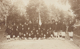 CPA ( Carte Photo) Groupe D Enfants (societé De Gymnastique) (b.bur Theme) - Photos